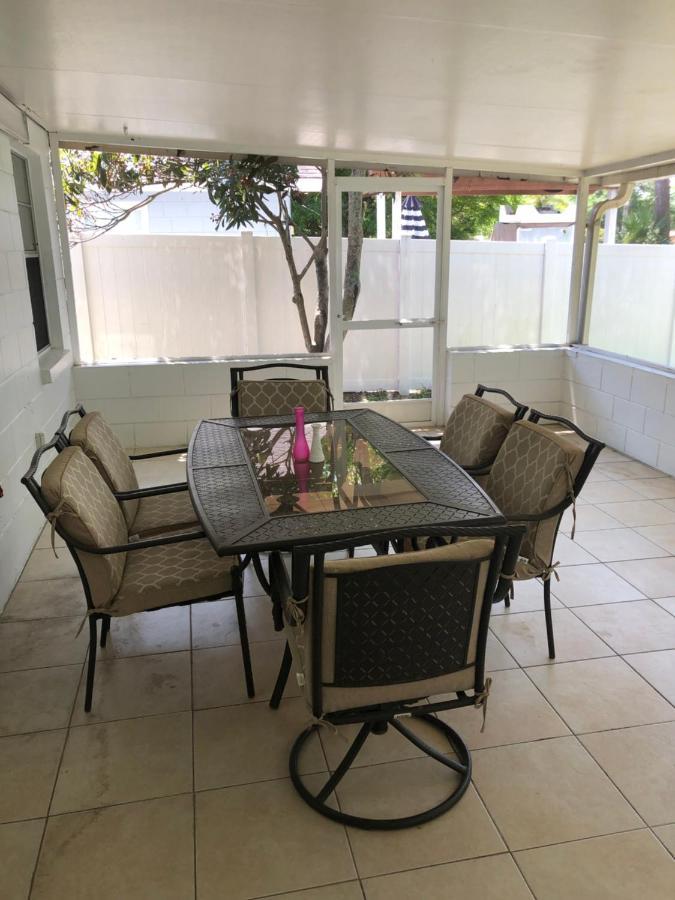 Вилла Cheerful 3 Bed House In A Cul- De-Sac! Тампа Экстерьер фото
